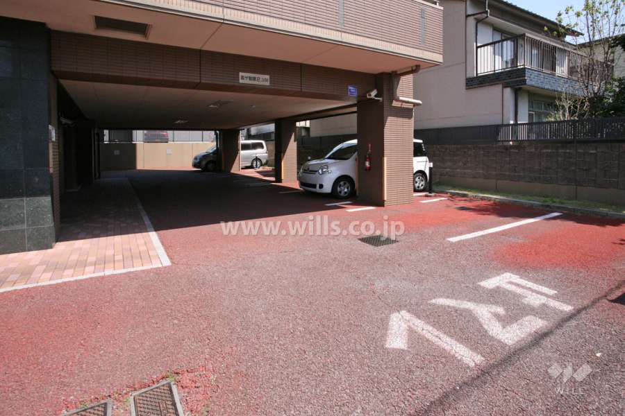 敷地内駐車場（屋内平面式）