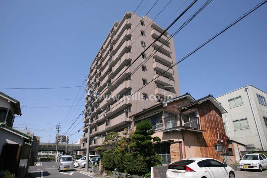 ラビデンス内田橋の外観（南東側から）