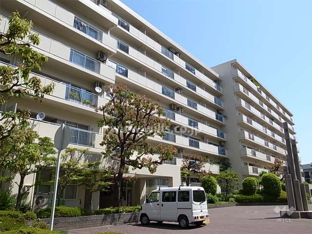 パステル千里A棟の外観（南西側から）