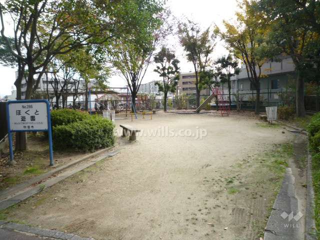Ａ棟の南西側にある公園