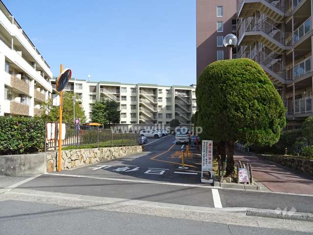 駐車場の出入り口