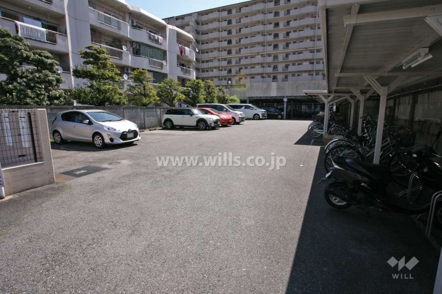 敷地内駐車場（屋外平面式）