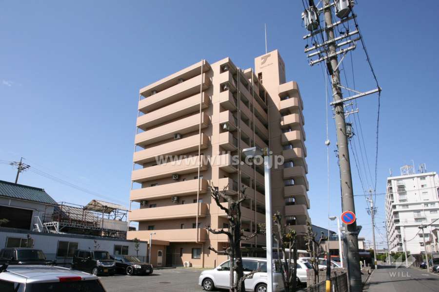 スペリア堀田の外観（北東側から）
