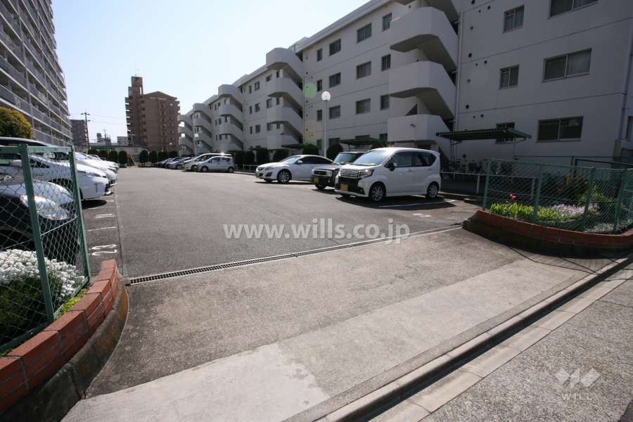 敷地内駐車場（屋外平面式）