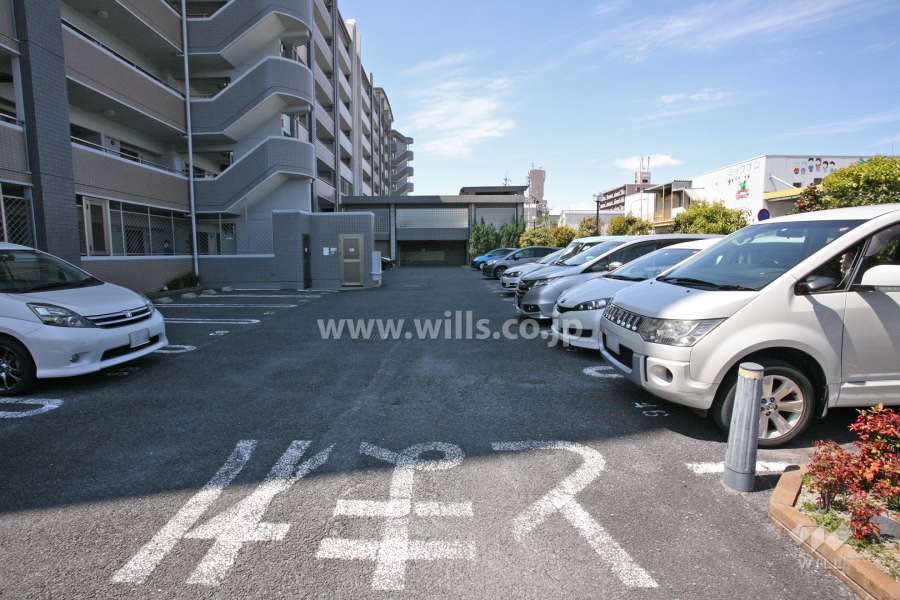 敷地内駐車場（屋外平面式）