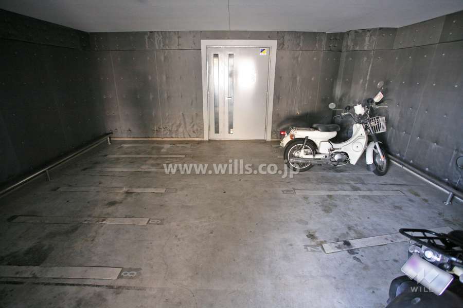 バイク置き場