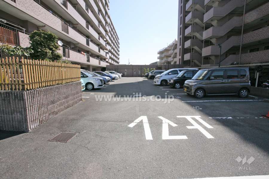 敷地内駐車場（屋外平面式）