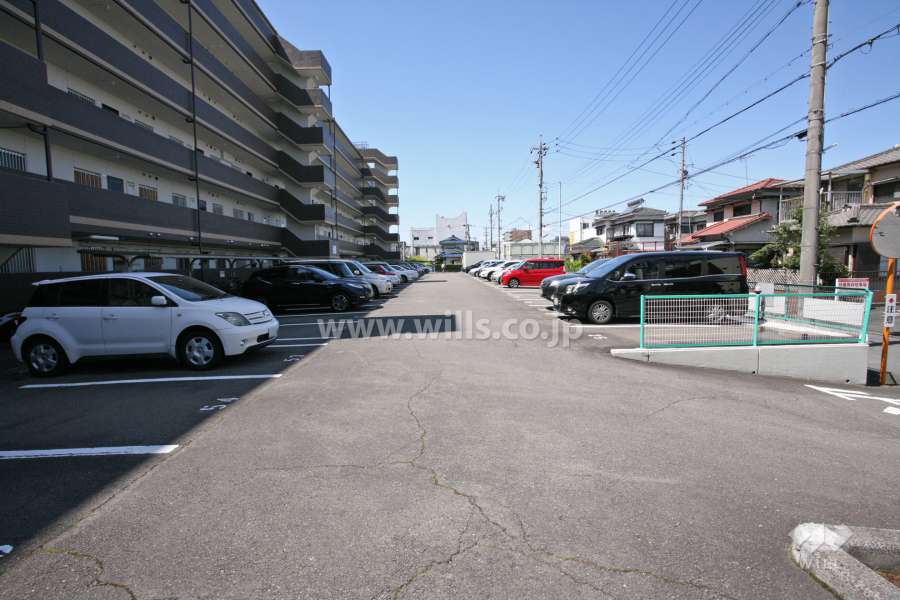 敷地内駐車場（屋外平面式）