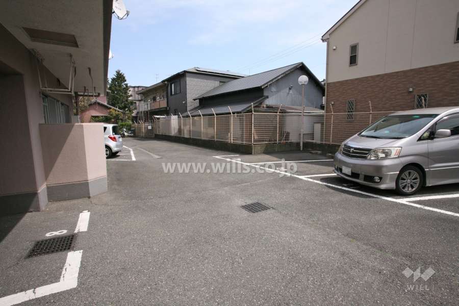 敷地内駐車場（屋外平面式）