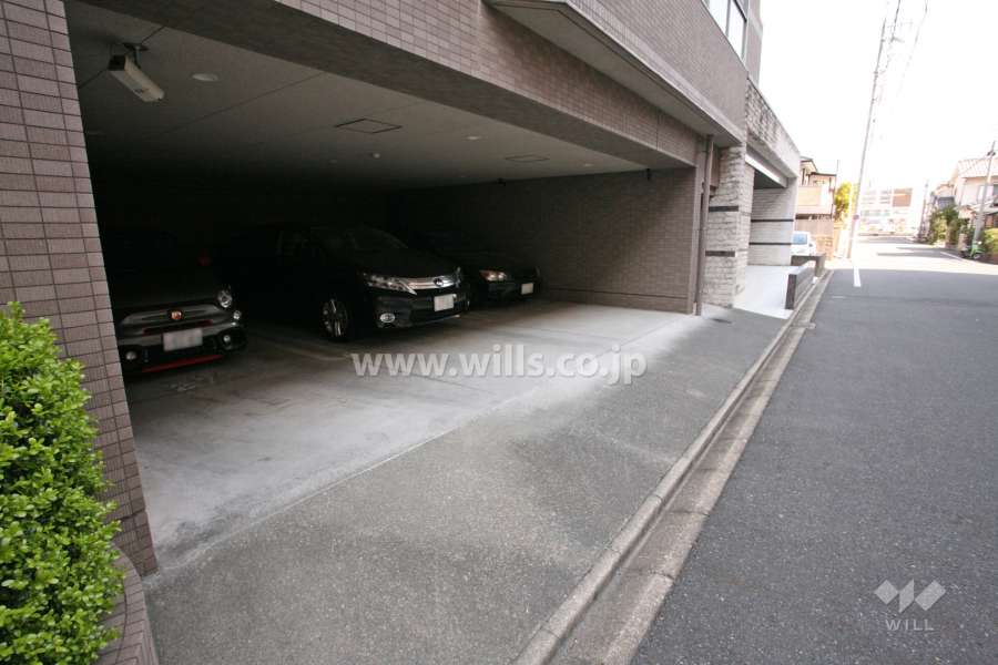 敷地内駐車場（屋内平面式）