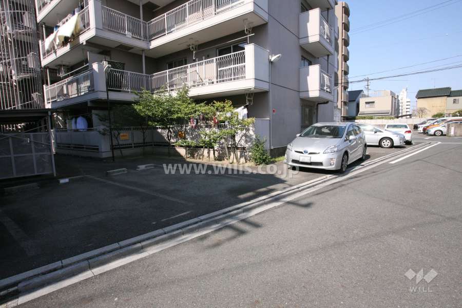 敷地内駐車場（屋外平面式）