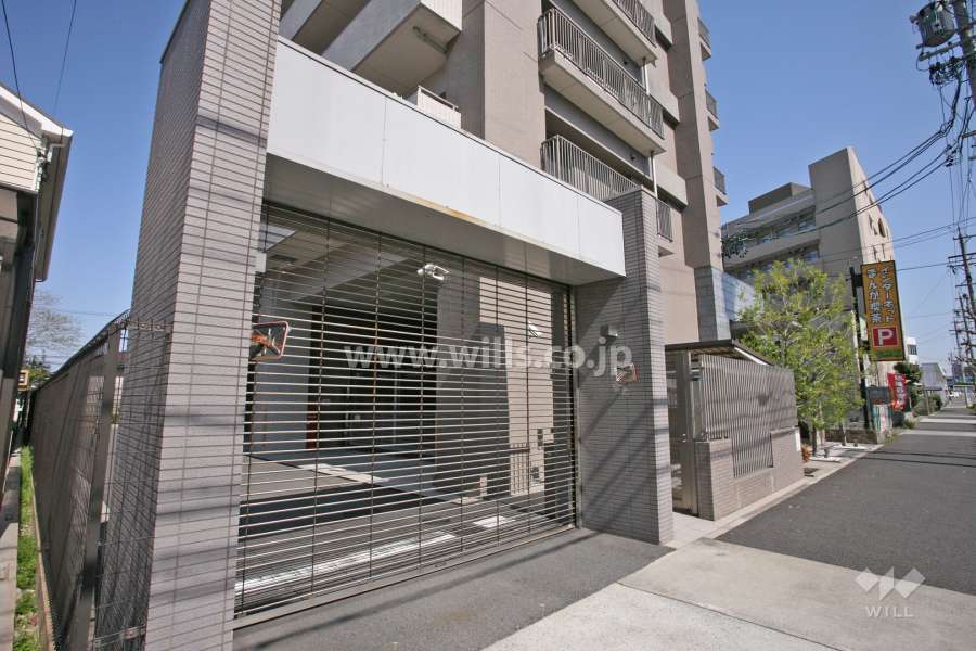 駐車場出入り口(リングシャッター付き）