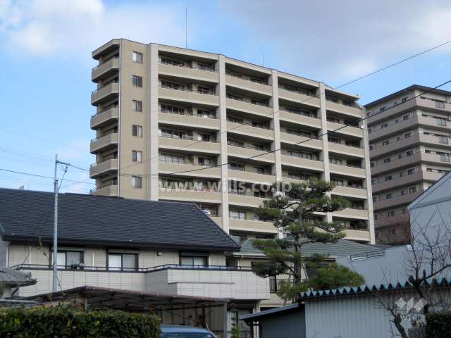 ステイツ宝塚ツイン・グランデヒルズイーストの外観（南西側から）
