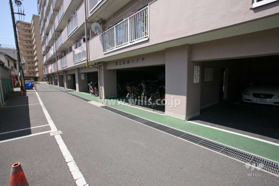 敷地内駐車場（屋内平面式）