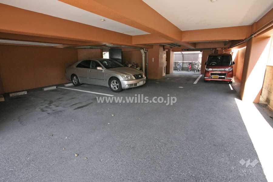 敷地内駐車場(屋内平面式)