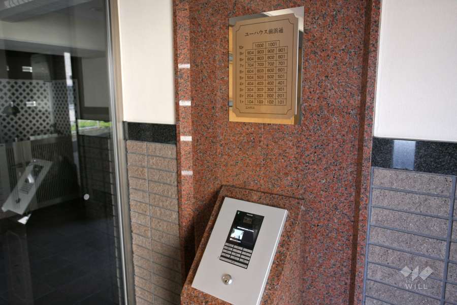オートロックと案内板