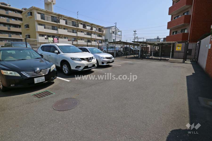 敷地内駐車場（屋外平面式）