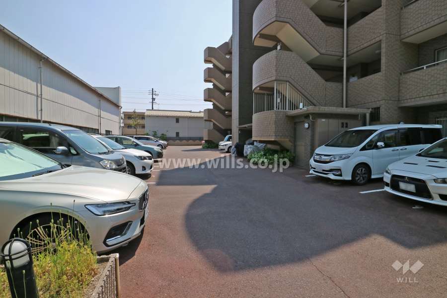 敷地内駐車場（屋外平面式）