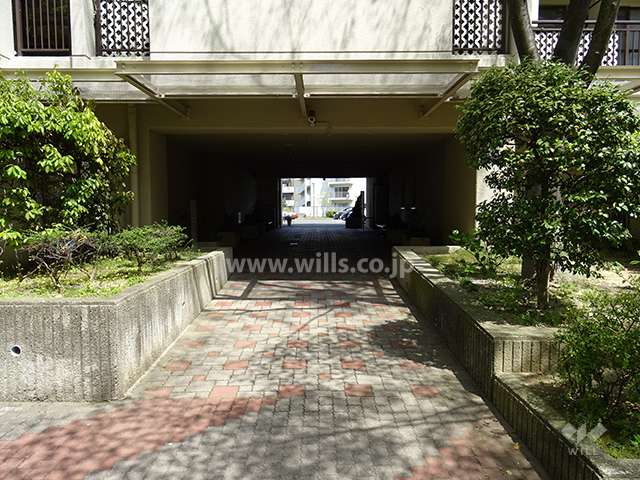 北側エントランス