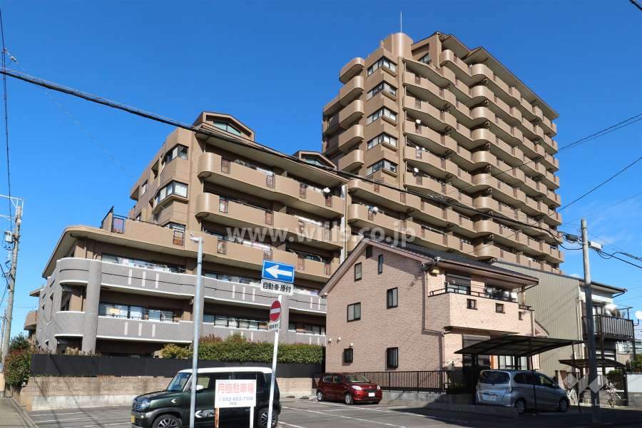 ライオンズガーデン一番町の外観（南西側から）