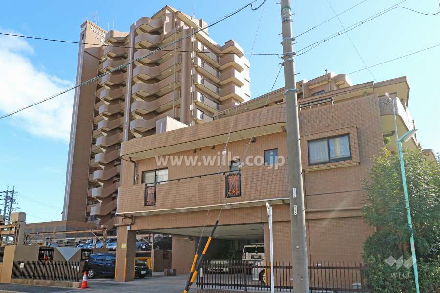 ライオンズガーデン一番町の外観（北西側から）