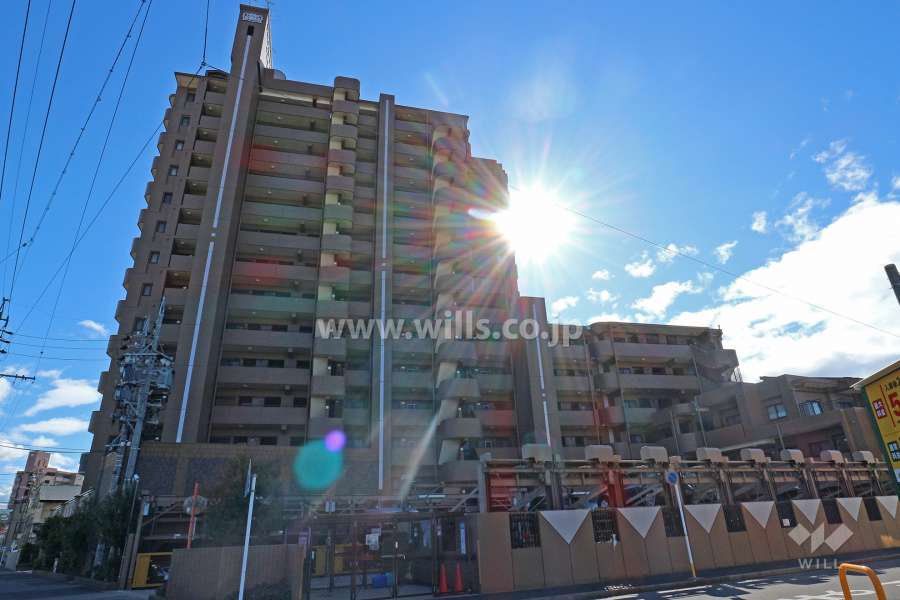 ライオンズガーデン一番町の外観（北東側から）