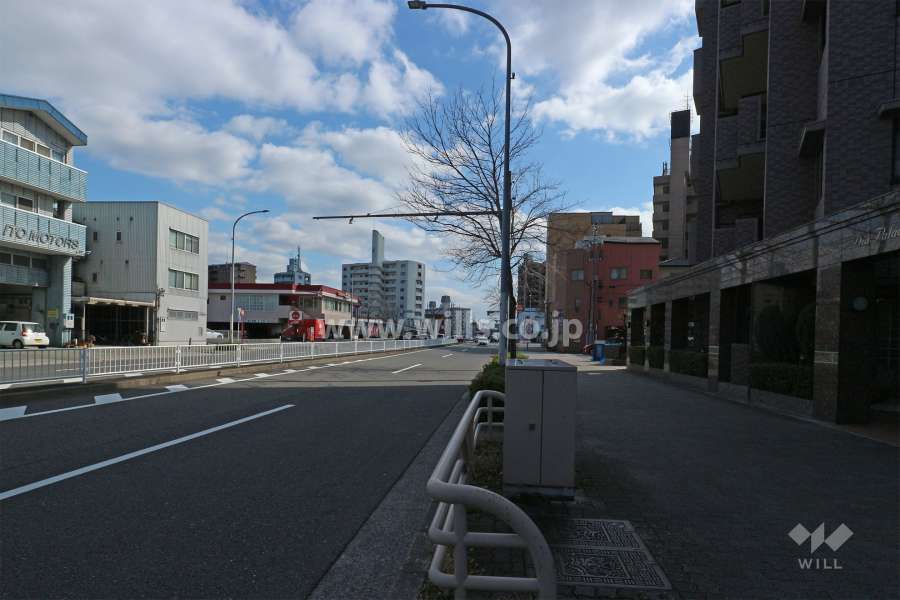 敷地北東側の前面道路