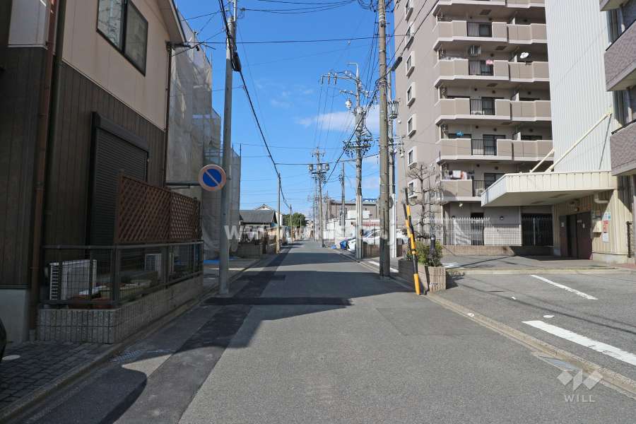 敷地南西側の前面道路