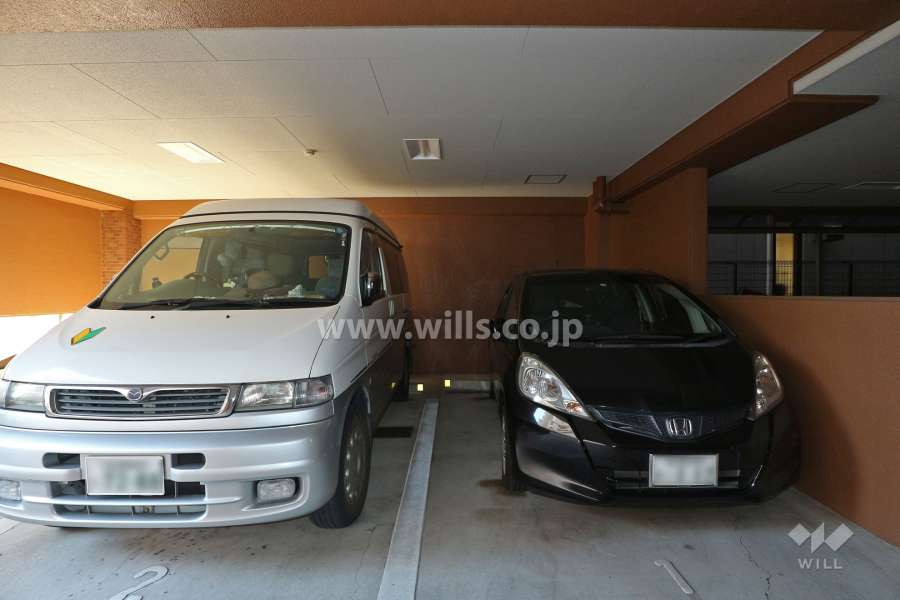 敷地内駐車場（屋内平面式）