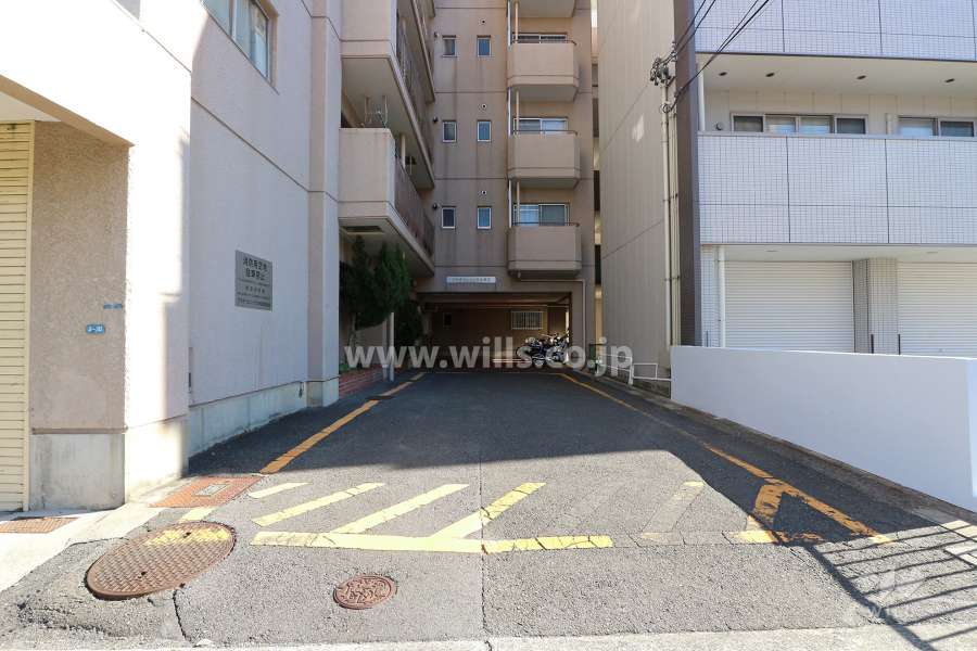 エントランスアプローチ（敷地内通路）