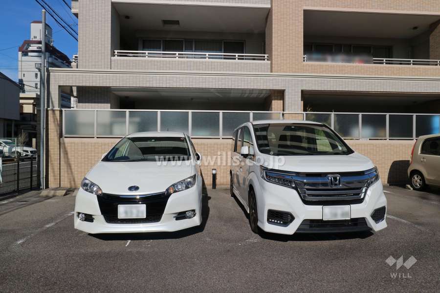 敷地内駐車場（屋外平面式）