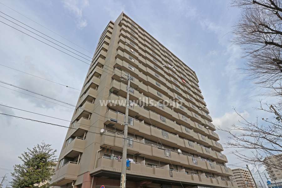 神宮東コーポラスの外観（南西側から）