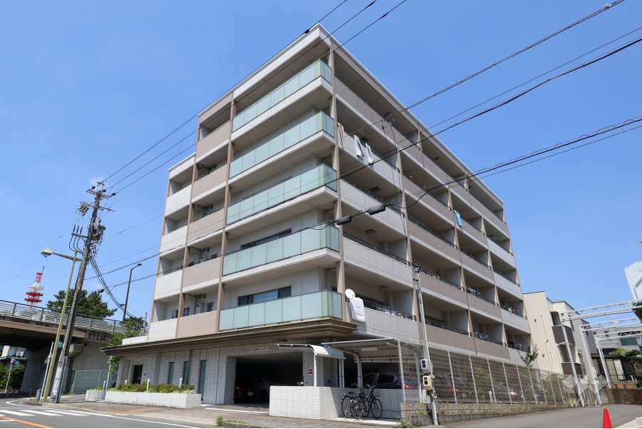 カルティア西高蔵の外観（南西側から）