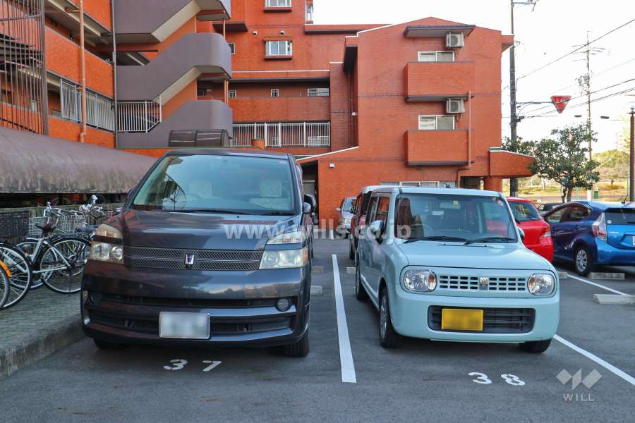 敷地内駐車場（屋外平面式）
