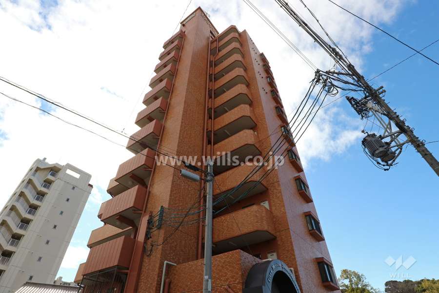 ライオンズマンション熱田神宮公園の外観（北西側から）