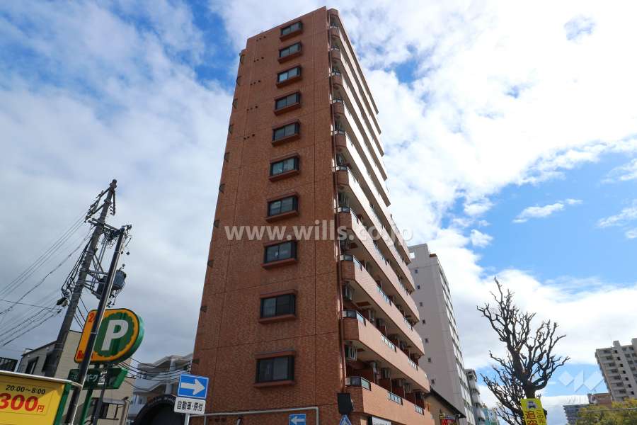 ライオンズマンション熱田神宮公園の外観（北西側から）