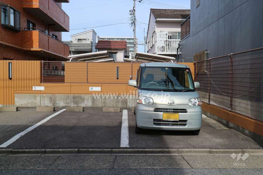 敷地内駐車場（屋外平面式）