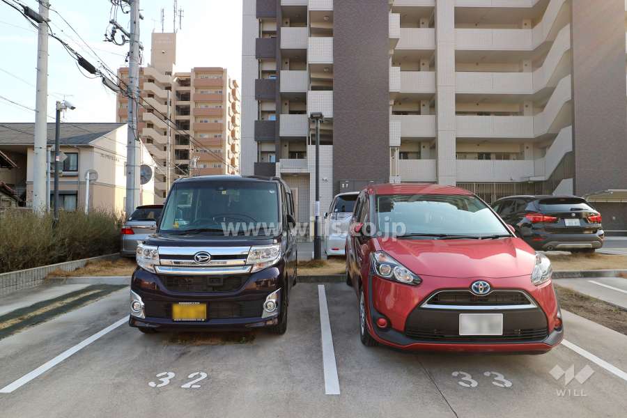 敷地内駐車場（屋外平面式）