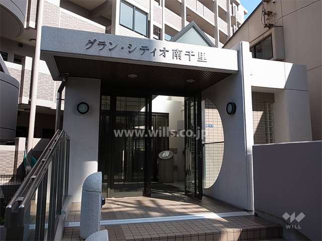 エントランス（オートロック付き）