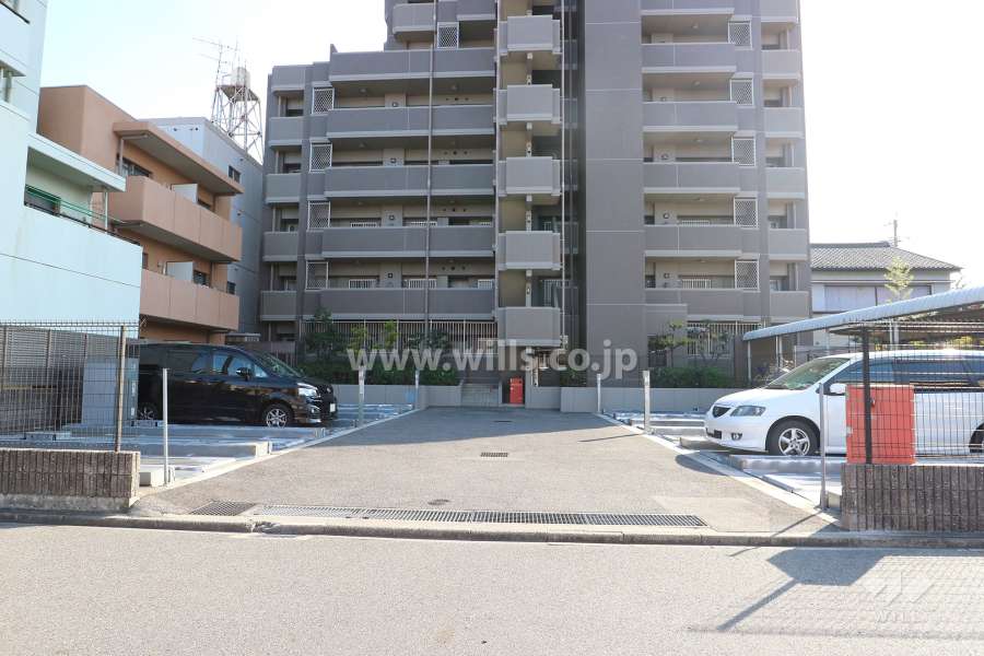 駐車場出入り口・敷地内駐車場（屋外機械式）