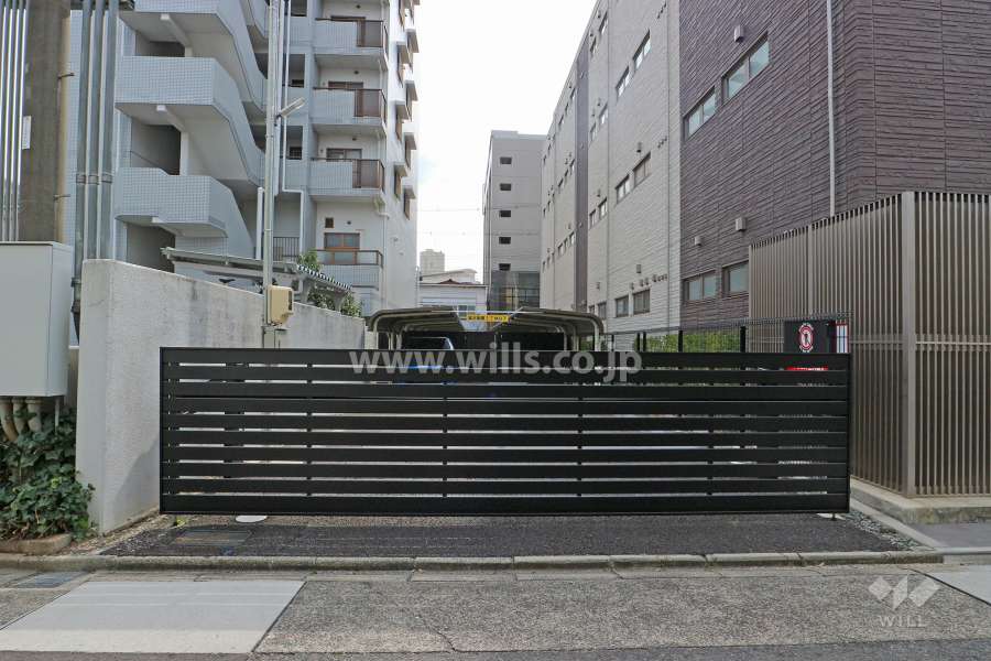 駐車場出入り口※ゲート付き