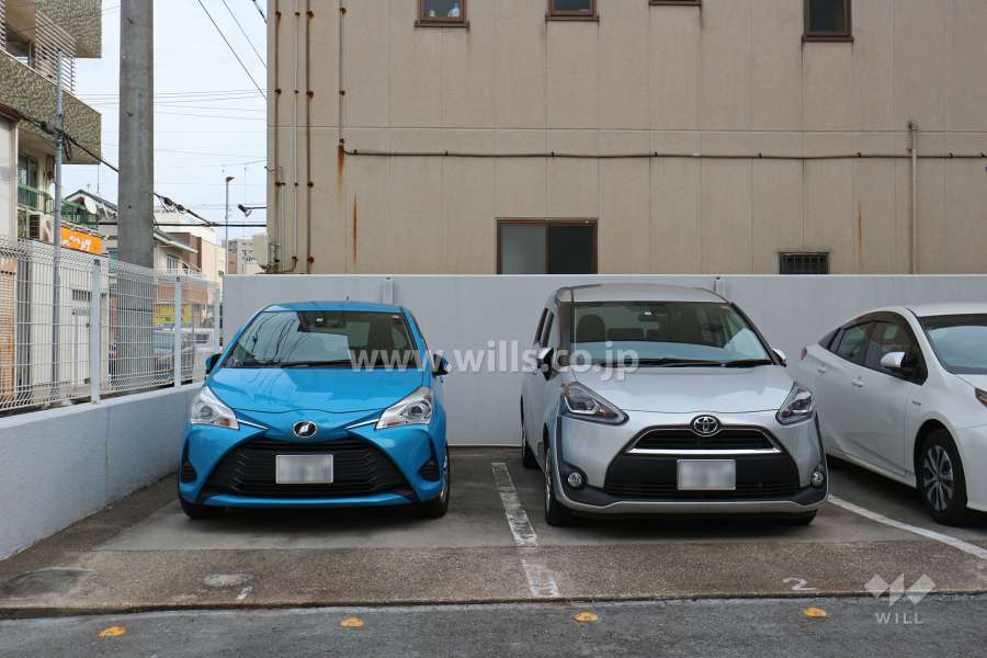 敷地内駐車場（屋外平面式）