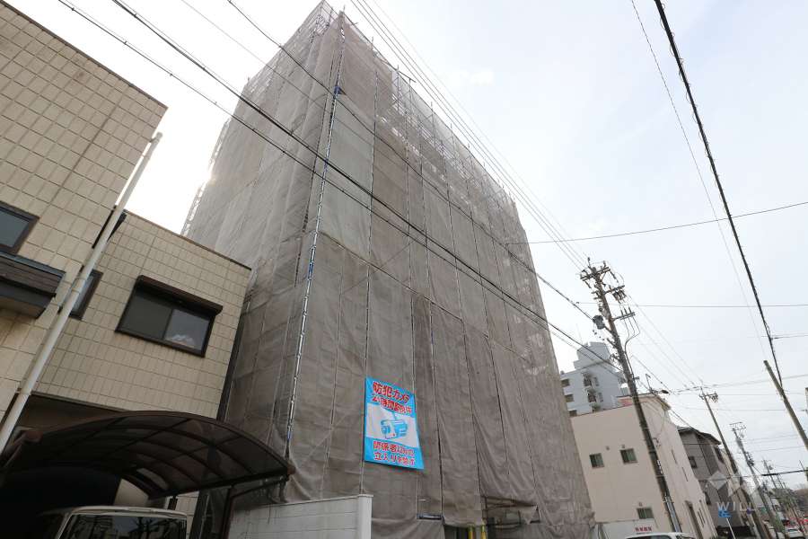 ホワイトシャトー熱田の外観（北東側から）※2020年2月現在、大規模修繕工事中。