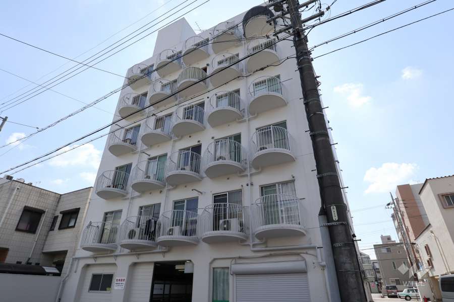 ホワイトシャトー熱田の外観（北西側から）