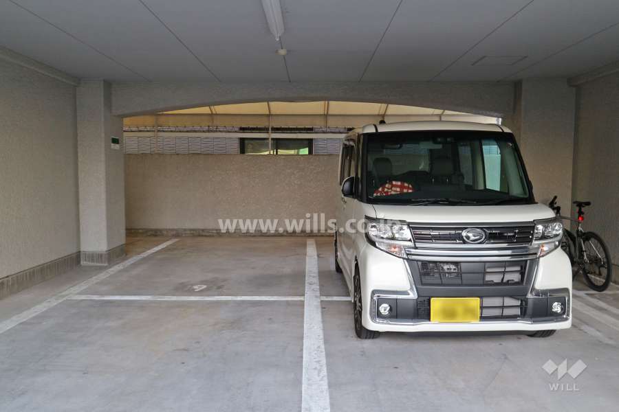 敷地内駐車場（屋内平面式）