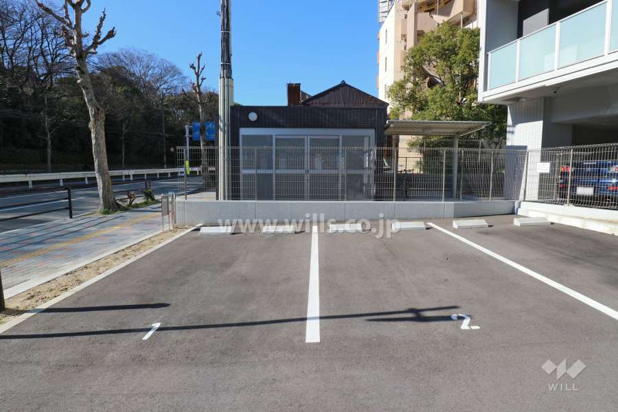 敷地内駐車場（屋外平面式）