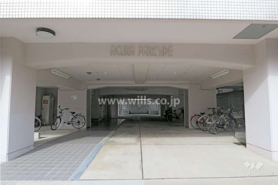 駐車場出入り口