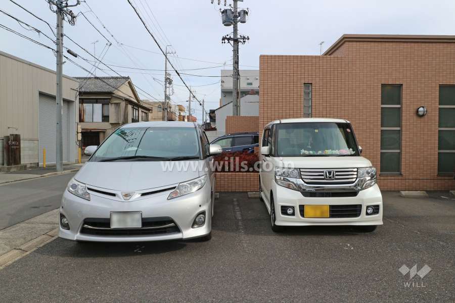 敷地内駐車場（屋外平面式）