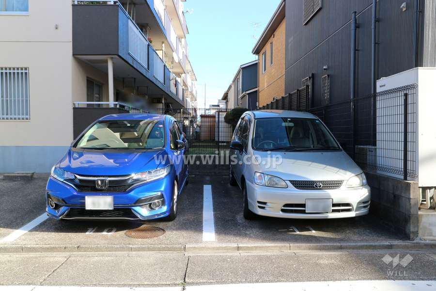 敷地内駐車場（屋外平面式）