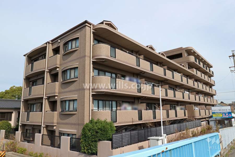 ライオンズマンション神宮南の外観（南西側から）